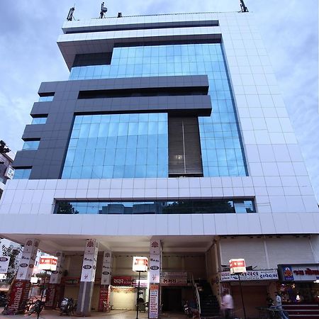 Hotel Classique Раджкот Экстерьер фото
